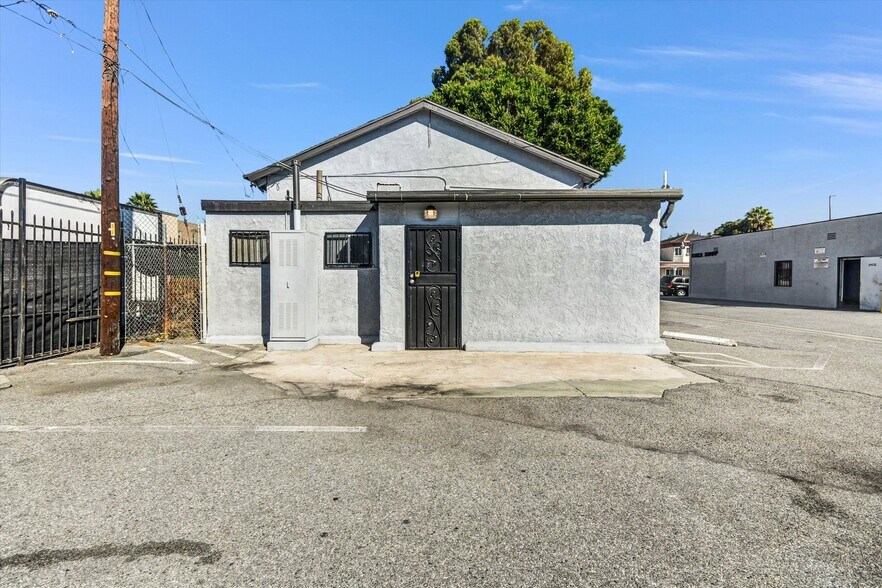 More Photos Of 11418 Garvey Ave, El Monte Freestanding For Lease