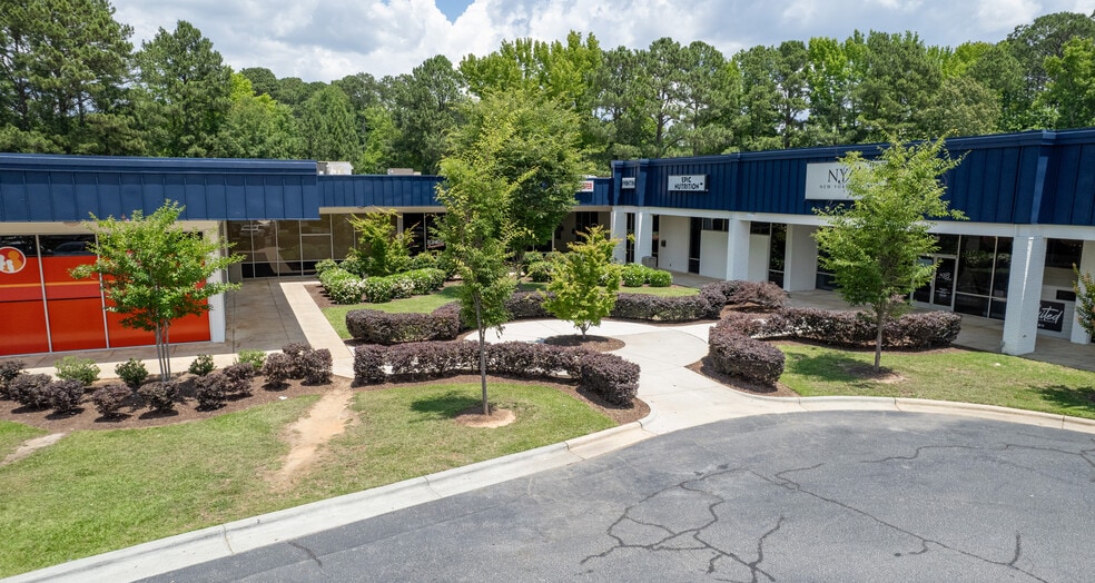 More Photos Of 505-537 Plaza Cir, Garner Unknown For Lease