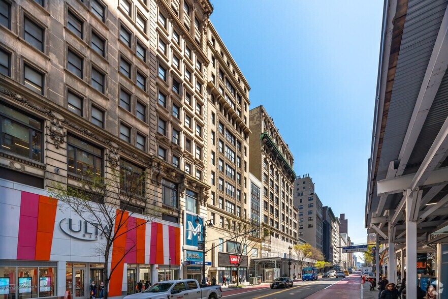 More Photos Of 45 W 34th St, New York Office For Lease