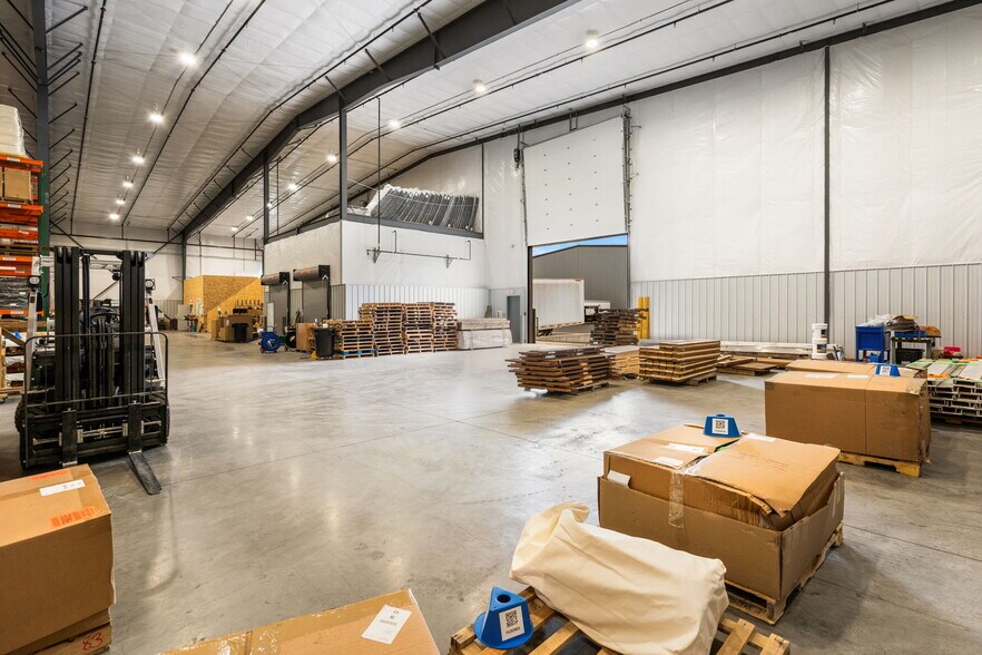More Photos Of 209 Yukon Ln, Belgrade Warehouse For Lease