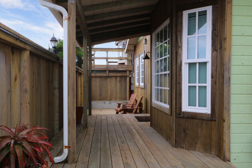 More Photos Of 7550-7552 Sandholdt Rd, Moss Landing Specialty For Sale