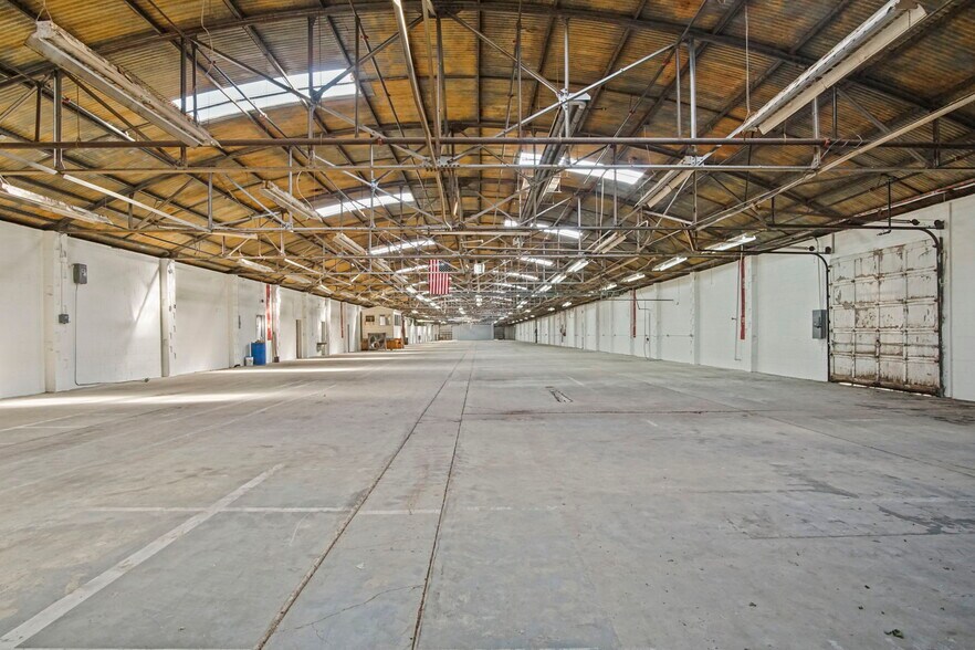 More Photos Of 3650 SW 29th St, Oklahoma City Warehouse For Sale