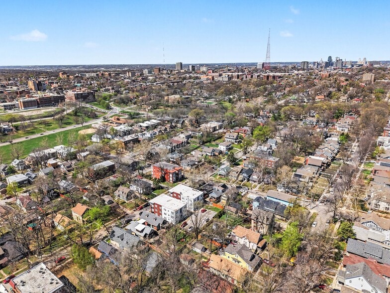 More Photos Of 4009-4015 Charlotte St, Kansas City Apartments For Sale