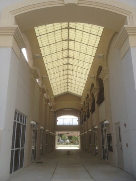 More Photos Of 1417 Lakeland Hills Blvd, Lakeland Office For Lease
