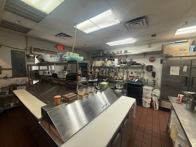 More Photos Of 9400 S Eastern Ave, Las Vegas General Retail For Lease