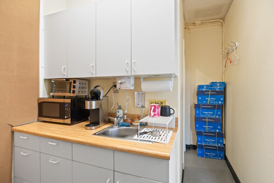 More Photos Of 401 1st St, Los Altos Medical For Sale