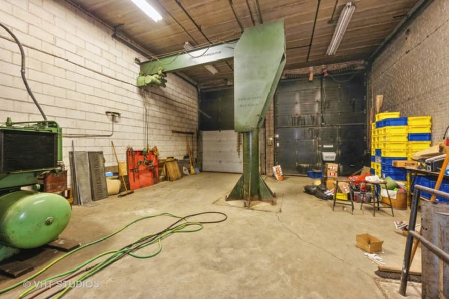 More Photos Of 313 W Chestnut St, Chicago Warehouse For Sale