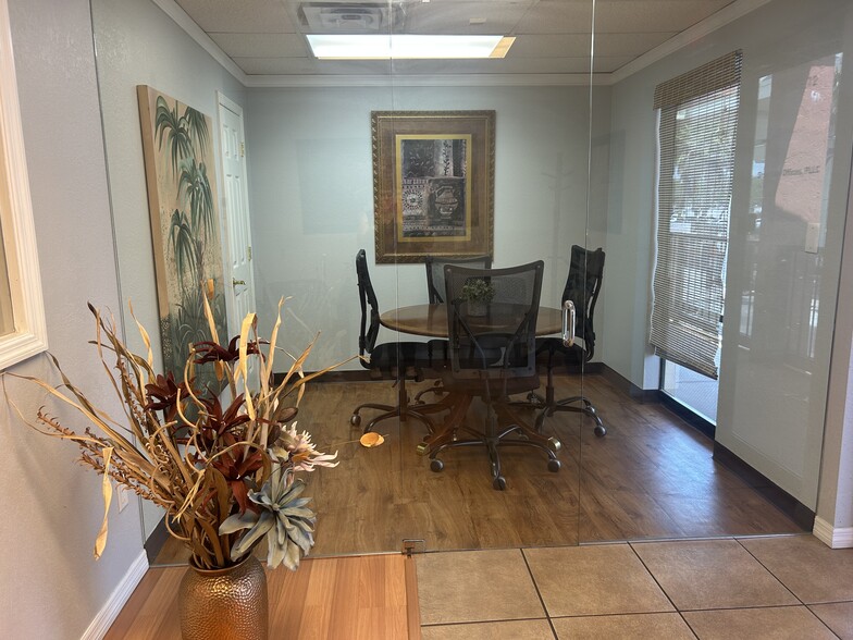 More Photos Of 4707 W Gandy Blvd, Tampa Storefront Retail Office For Lease