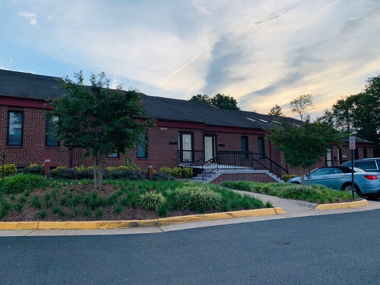 More Photos Of 2555-2575 Chain Bridge Rd, Vienna Medical For Sale
