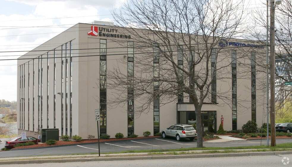 More Photos Of 15 Thames St, Groton Office For Lease