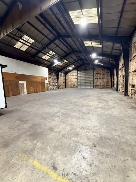 More Photos Of 9001-9003 151st Ave NE, Redmond Warehouse For Sale