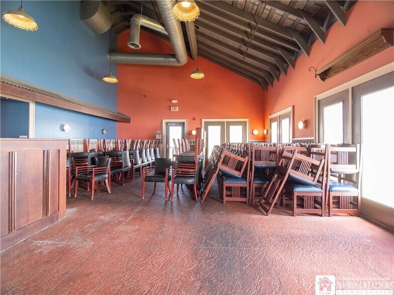 More Photos Of 188 S Erie St, Mayville Restaurant For Lease