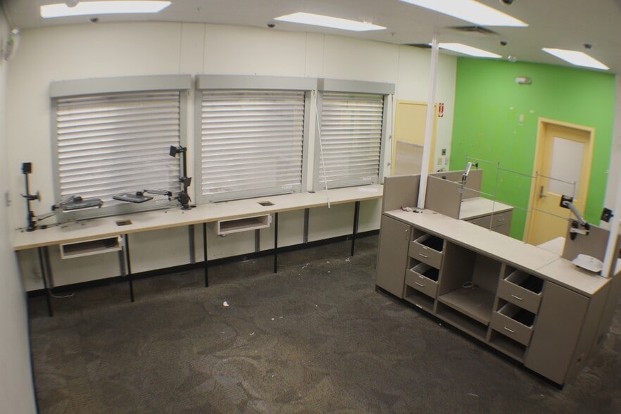 More Photos Of 869 W Florida Ave, Hemet Unknown For Lease