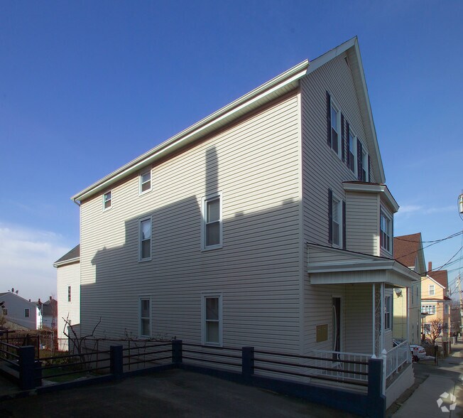 More Photos Of 141 Hunter St, Fall River Apartments For Sale