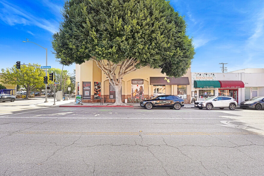 More Photos Of 728-734 Montana Ave, Santa Monica Storefront Retail Residential For Sale