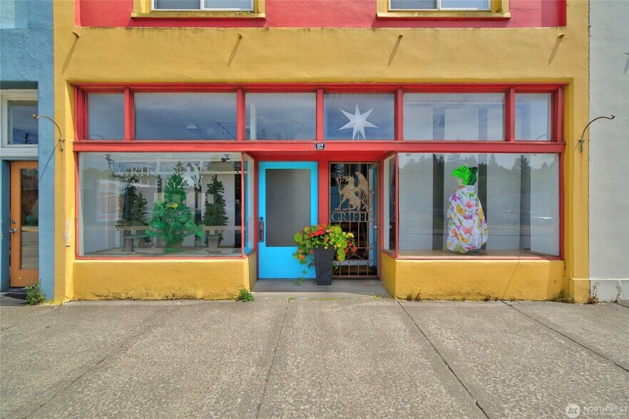More Photos Of 112 1st Ave S, Ilwaco Storefront For Sale