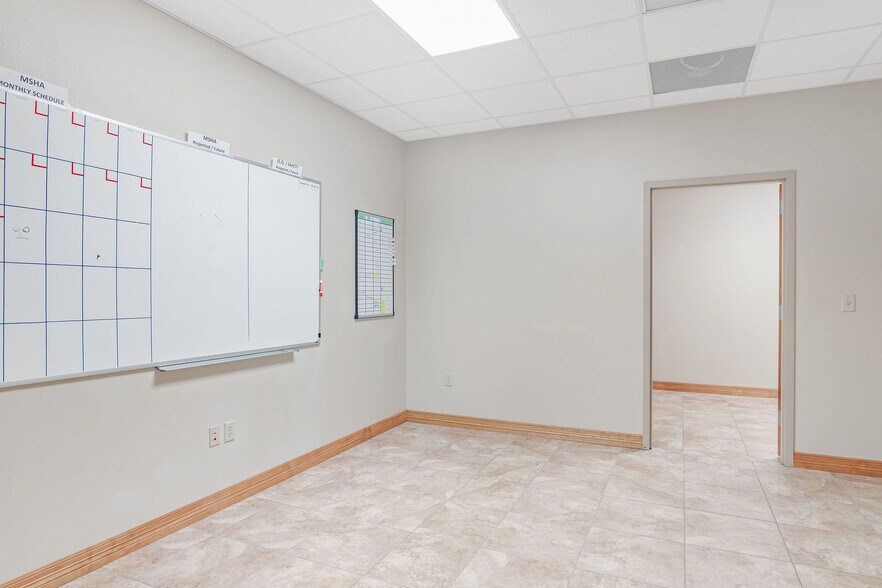 More Photos Of 2753 SH 322 Hwy, Longview Office Residential For Lease