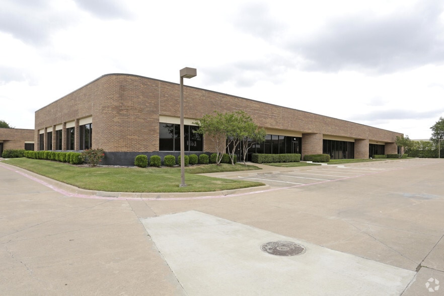 More Photos Of 1335 Valwood Pky, Carrollton Medical For Sale