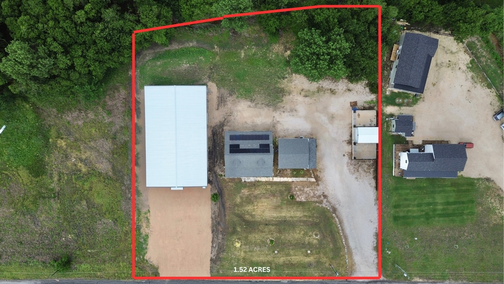 More Photos Of 300 Carmel Creekside Dr, Hutto Warehouse For Lease