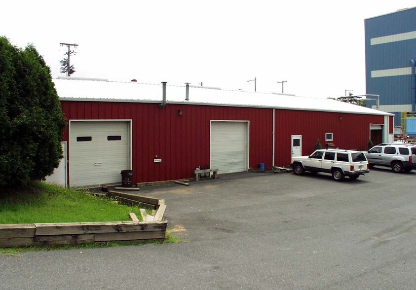 More Photos Of 610 Front St, Catasauqua Warehouse For Sale