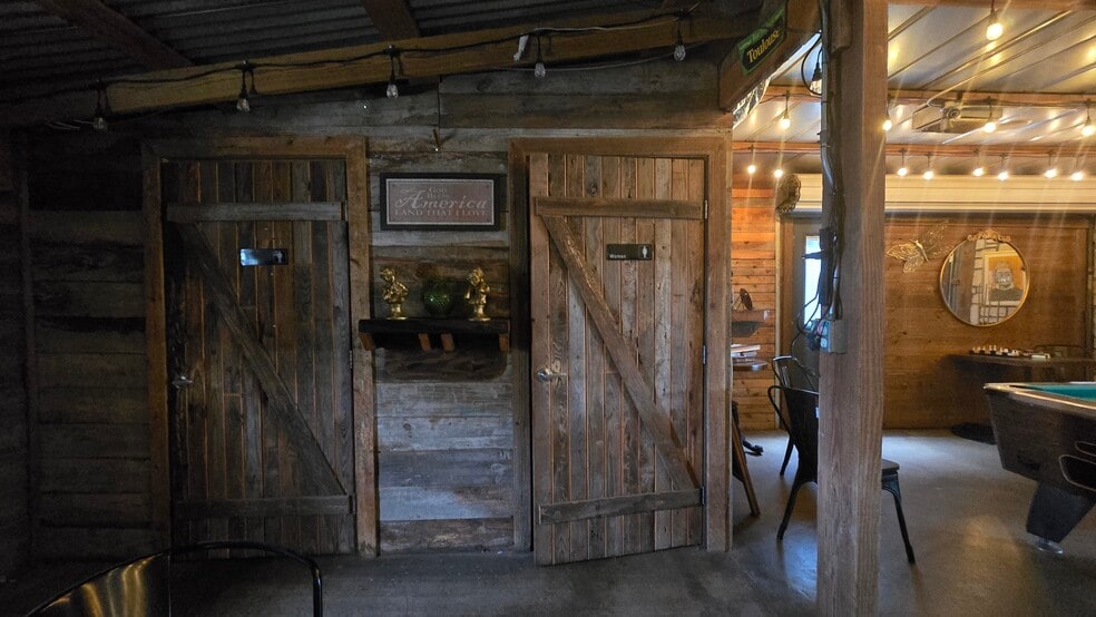 More Photos Of 4021 Acton Hwy, Granbury General Retail For Lease