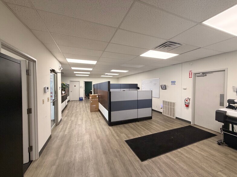 More Photos Of 1915 S High St, Columbus Warehouse For Lease