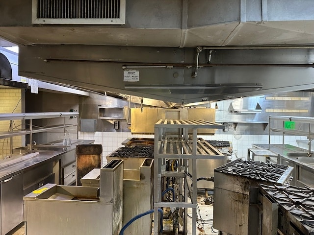 More Photos Of 2472 Yonge St, Toronto Restaurant For Lease