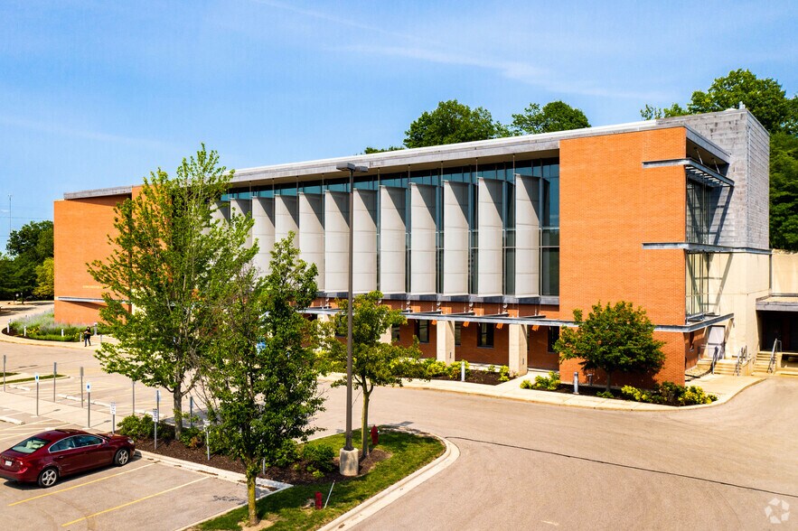 Primary Photo Of 450 Coyier Ln, Madison Office For Lease