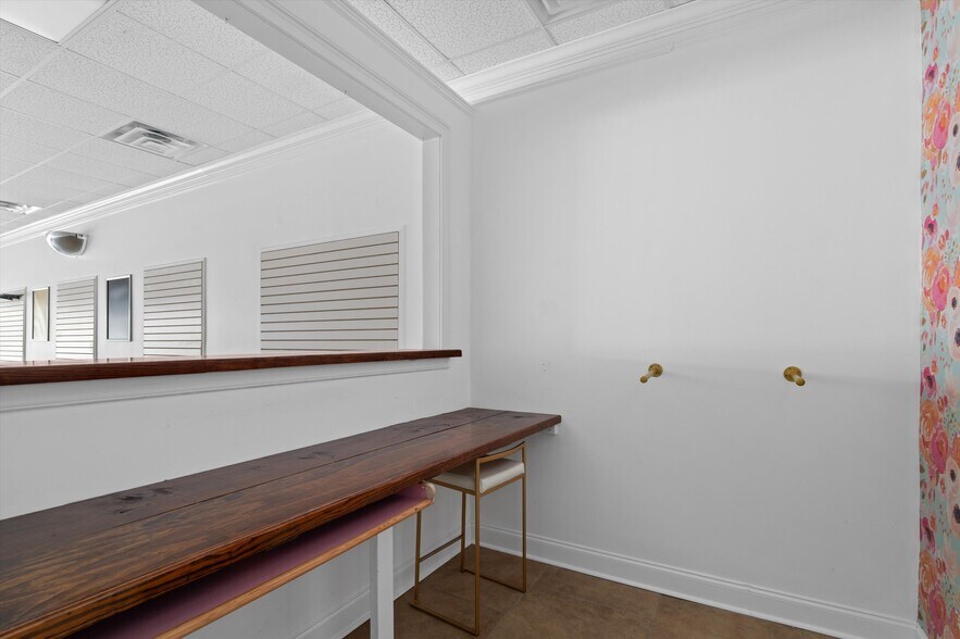 More Photos Of 208 Broad St, Wrens Storefront Retail Office For Sale