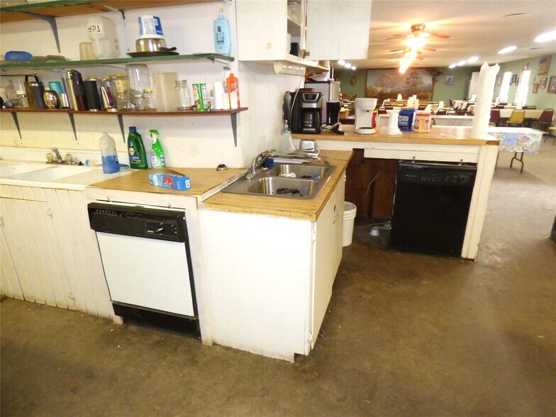 More Photos Of 102 Highway 6, Carbon Restaurant For Sale