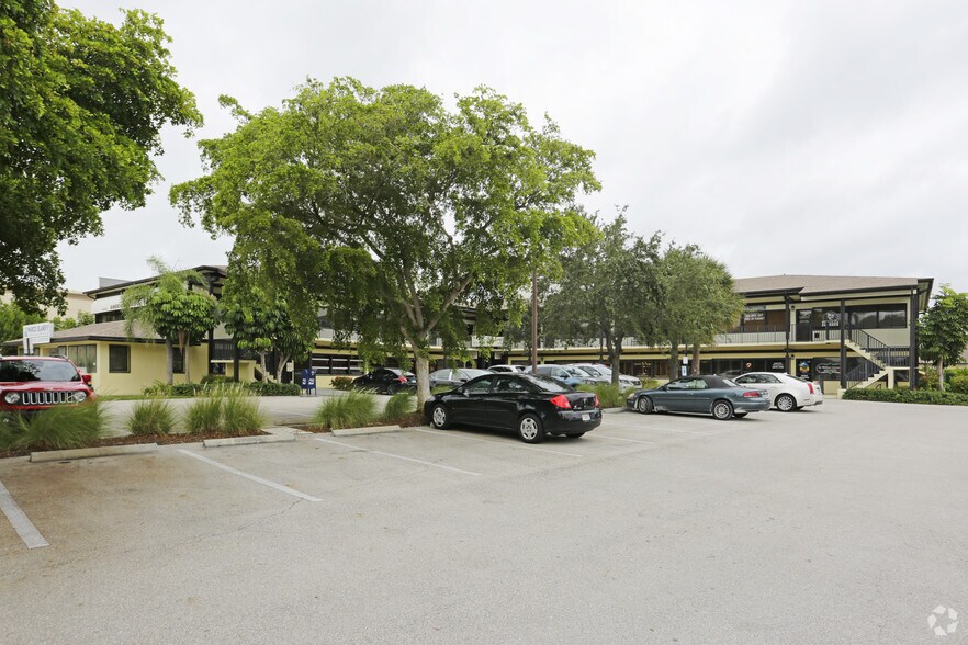 More Photos Of 1102-1122 N Collier Blvd, Marco Island Medical For Sale
