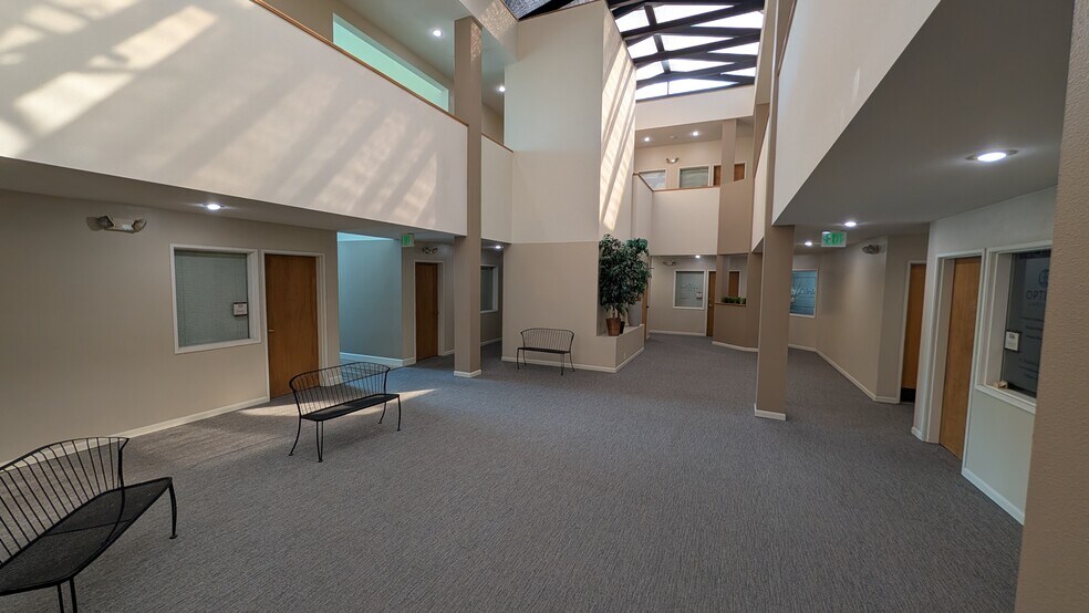 More Photos Of 20055 SW Pacific Hwy, Sherwood Office For Lease