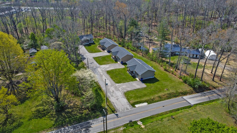 More Photos Of 10 Anthony St, Crossville Multifamily For Sale