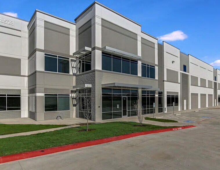 More Photos Of 8522 Connor Lane Bldg B, Austin Unknown For Lease