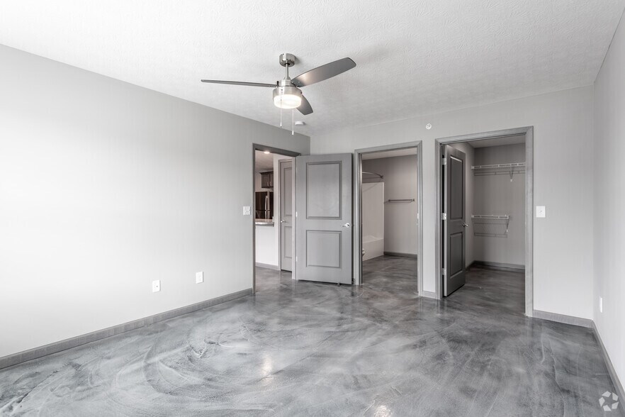 More Photos Of 1812 Bourbon St, Ashville Apartments For Sale
