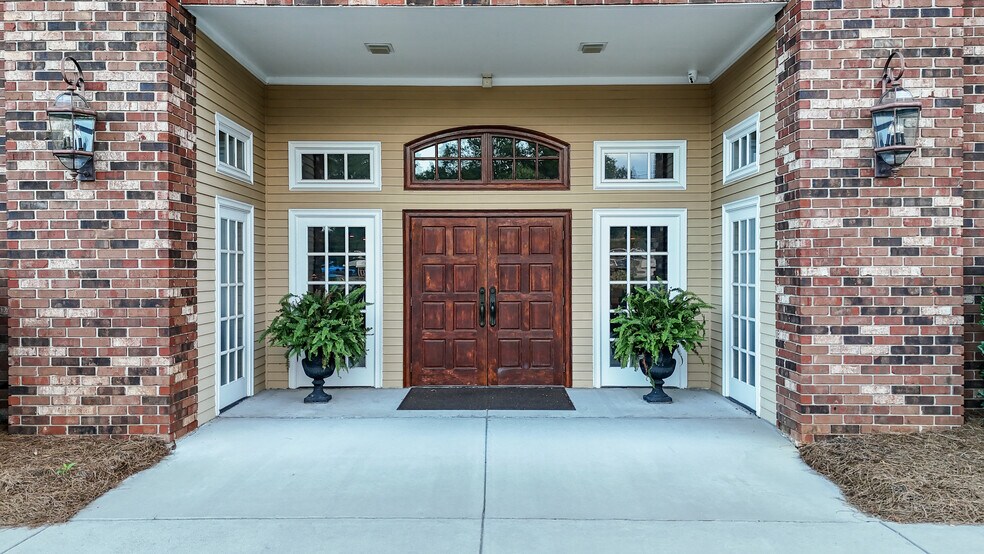 More Photos Of 313 N Main St, Simpsonville Freestanding For Sale