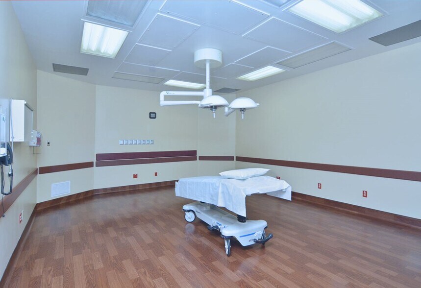 More Photos Of 803 N Jackson St, Albany Office For Lease