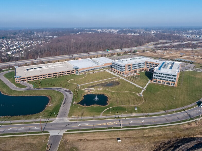 More Photos Of 4900 E Dublin Granville Rd, Columbus Office For Sale