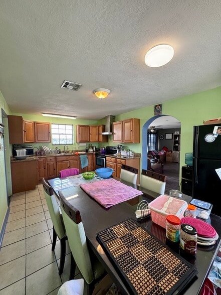 More Photos Of 990 Avenue K, Marrero Hotel For Sale