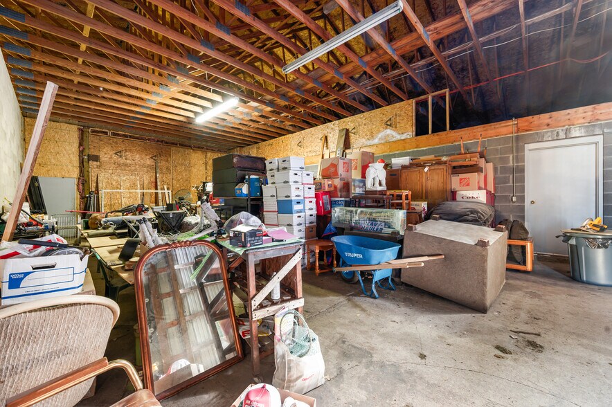 More Photos Of 18470 195th ave, Big Rapids Office For Sale