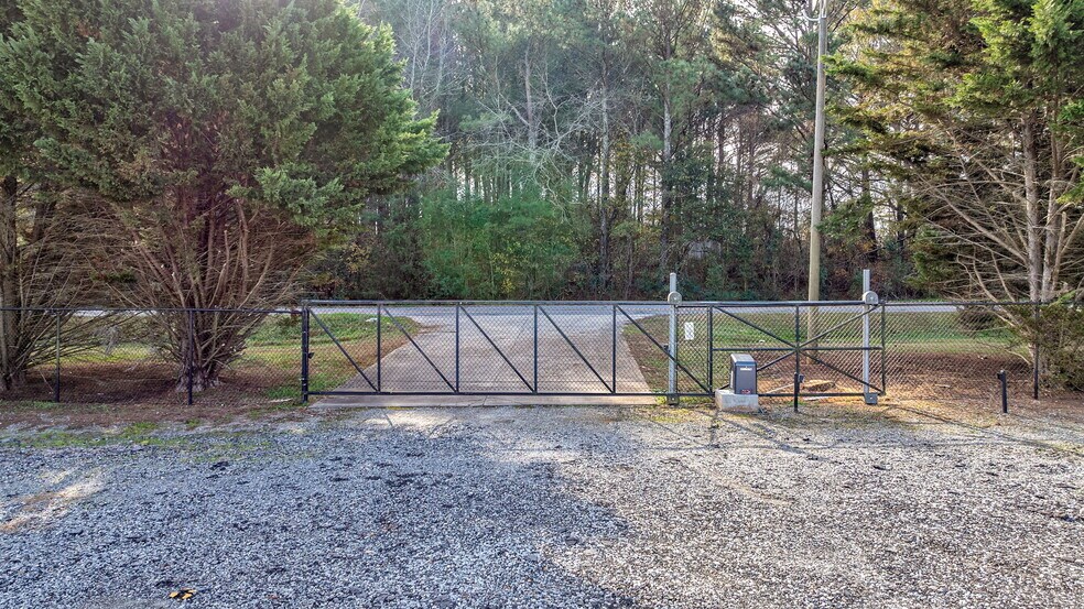 More Photos Of 1020 Blue Springs Rd, Buckhead Parking Lot For Sale