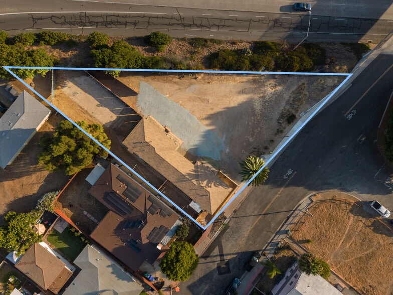 More Photos Of 1303 Bush St, Oceanside Apartments For Sale