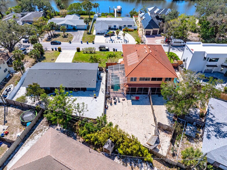 More Photos Of 2119- 2125 Montclair Dr, Sarasota Apartments For Sale