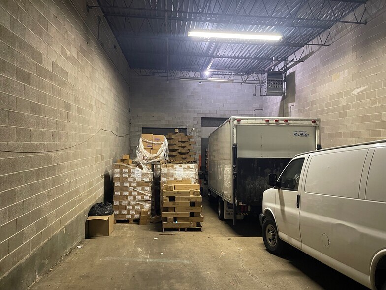 More Photos Of 620 Enterprise Dr, Oak Brook Light Distribution For Lease