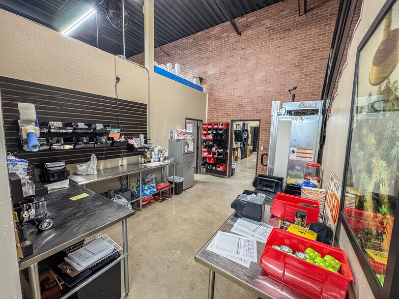 More Photos Of 1912 N Grimes St, Hobbs Flex For Sale