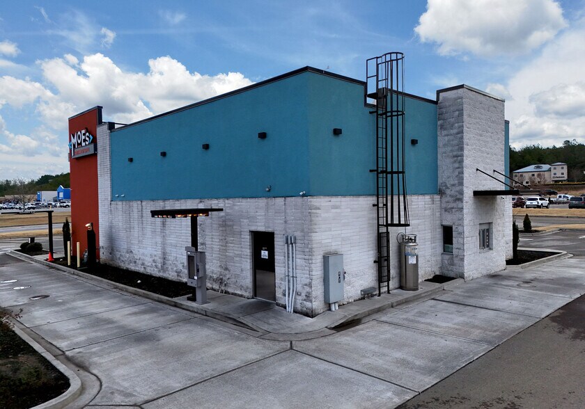 More Photos Of 212 Highland Pky, Ellijay Fast Food For Lease