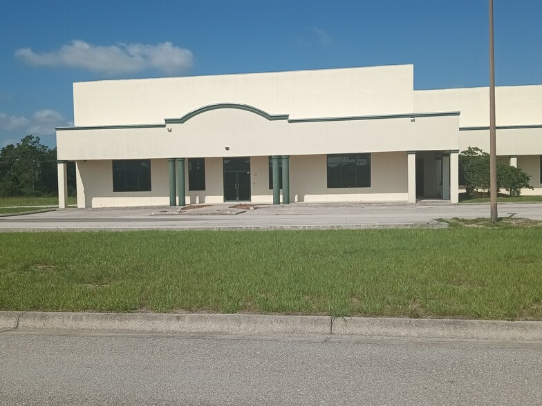 More Photos Of 1750 Longleaf Blvd, Lake Wales Warehouse For Lease