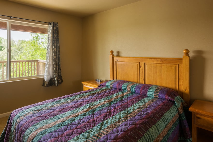 More Photos Of 57662 N Hwy 155 N, Electric City Hotel For Sale