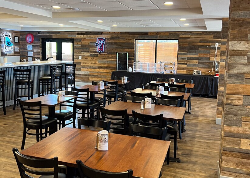More Photos Of 1510 US Highway 59 South Loop, Livingston Hotel For Sale