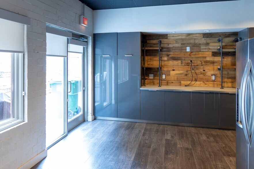 More Photos Of 4397 Federal Dr, Greensboro Flex For Lease